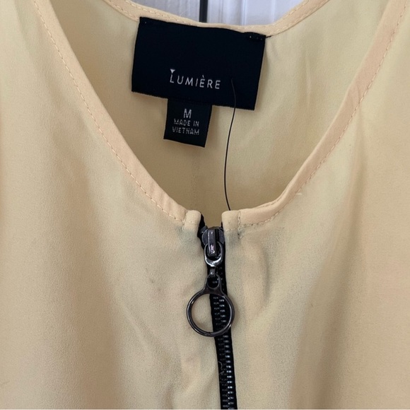 Urban Outfitters - Yellow Lumiere Blouse
- Medium - Picture 3 of 4